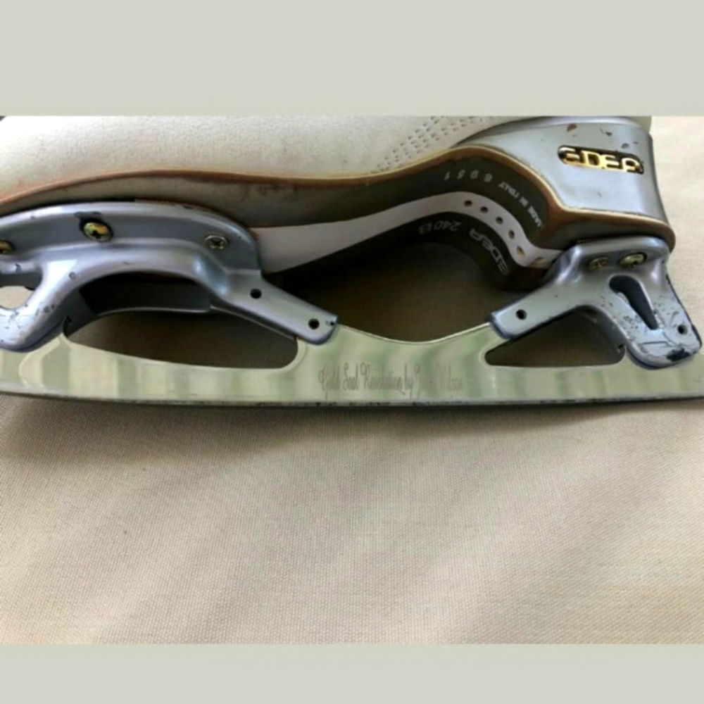 Gold seal revulotion john wilson blade 9 "